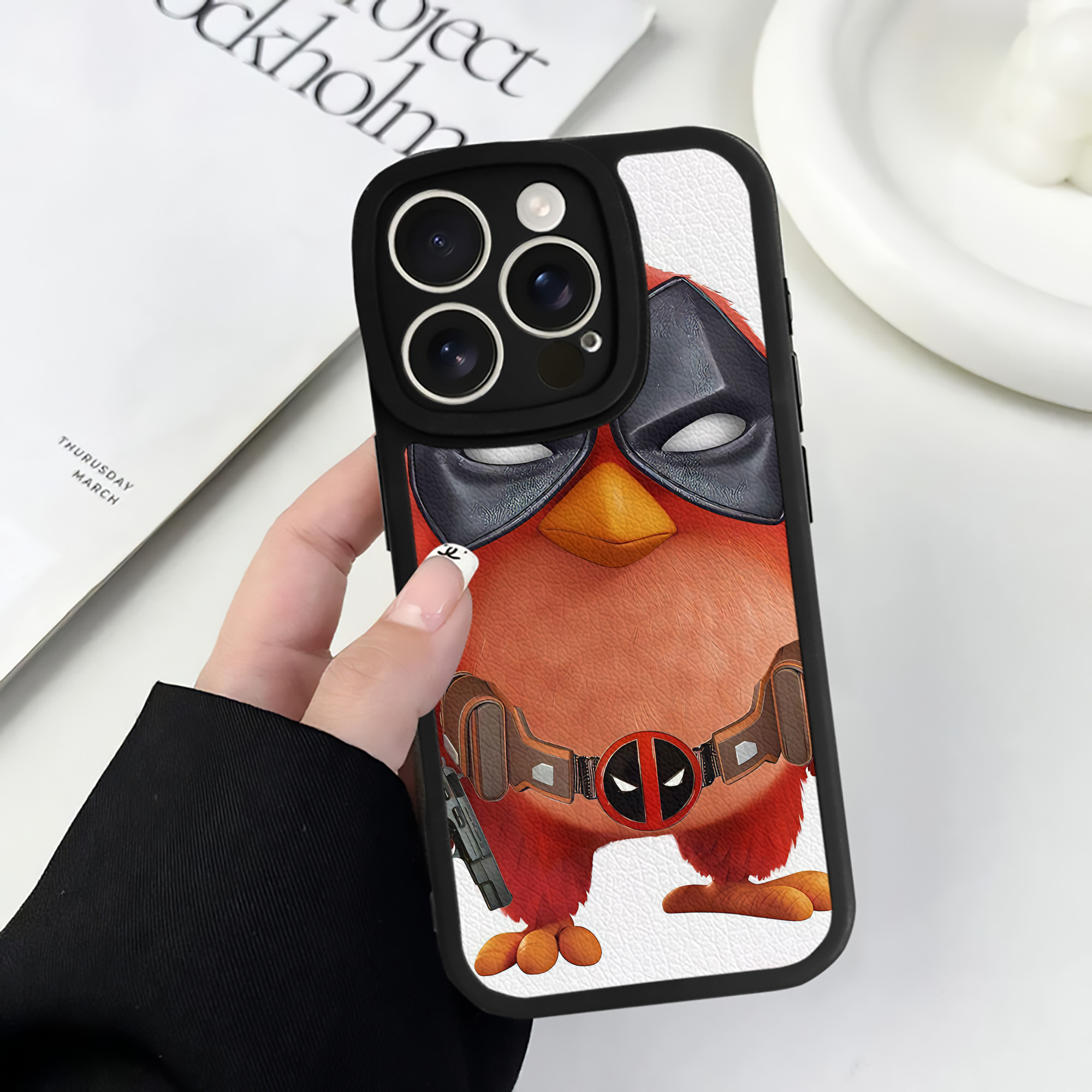 （画像用） Angry Birds アングリーバード 【iPhone 16シリーズ対応】シリコンスマホケース（レザー調） 材質：シリコン